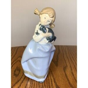Vintage 1987 NAO Lladro Girl Holding Sleepy Puppy Figurine (1029) Porcelain 7.5”